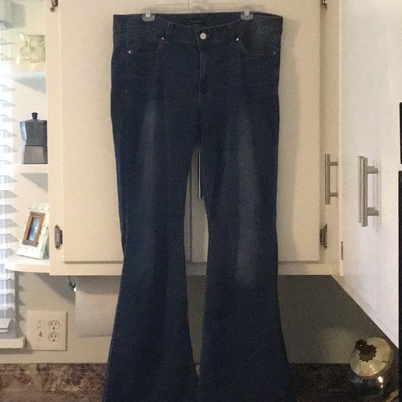 White House Black Market Denim - White House/black market jeans size 14 R Flare “Leo”